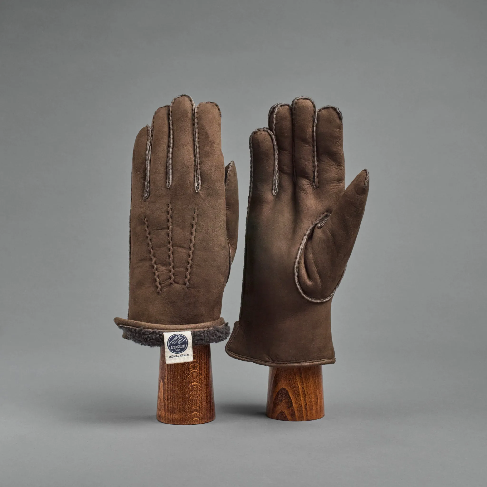 Gentlemen's Gloves from Brown Curly Lambskin lined with Shearling