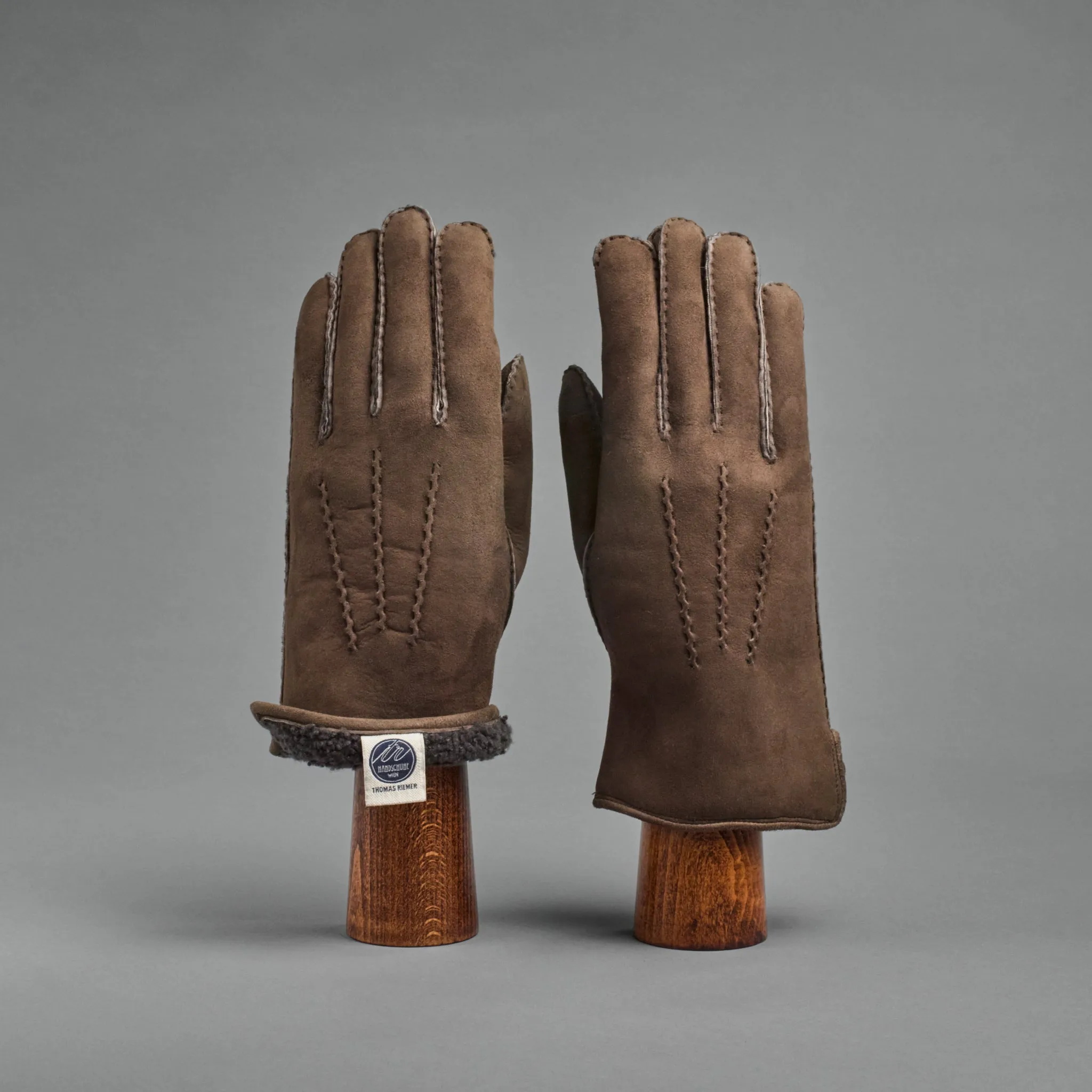 Gentlemen's Gloves from Brown Curly Lambskin lined with Shearling