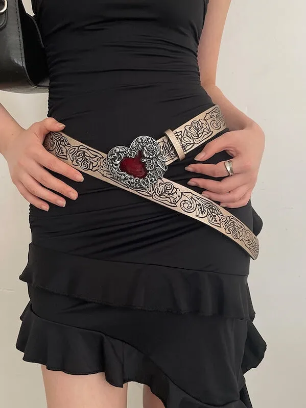 Retro bloody heart embossed belt